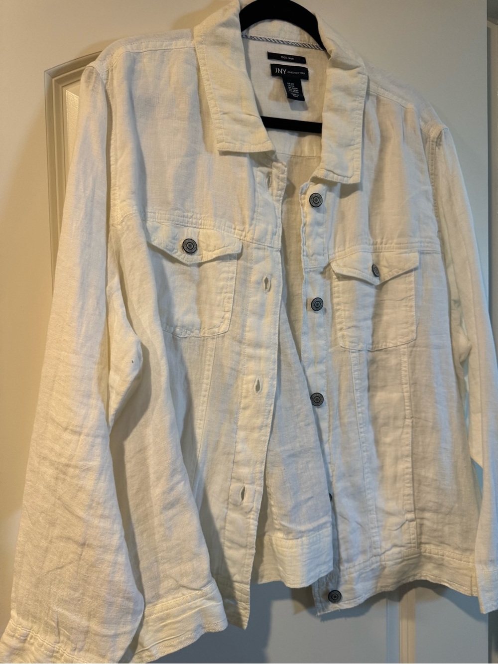 Jones New York White linen Jacket with Chest Flap Pockets